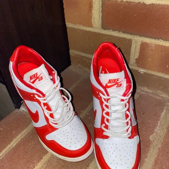 Nike Women's Red and White Heels - Picture 3 of 10